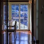 Seafront Penthouse Appartement Vis