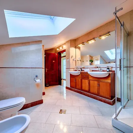 Seafront Penthouse Lejlighed