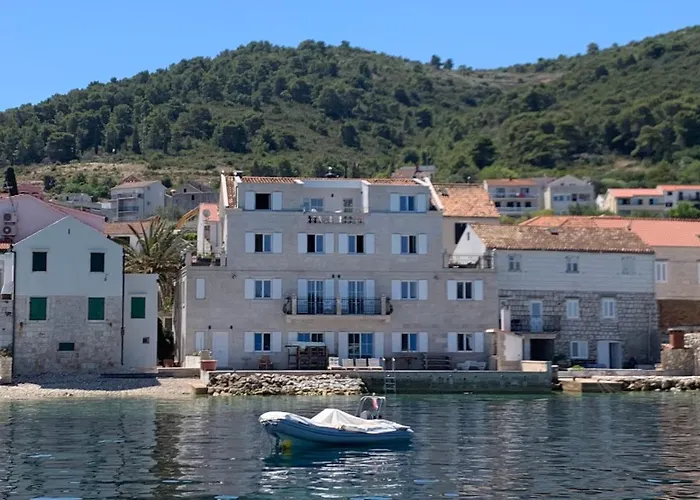 Apartamento Seafront Penthouse Vis