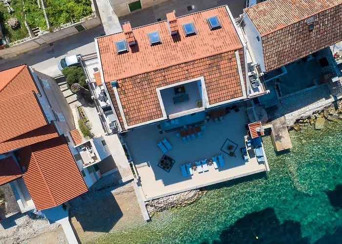 Seafront Penthouse Apartamento