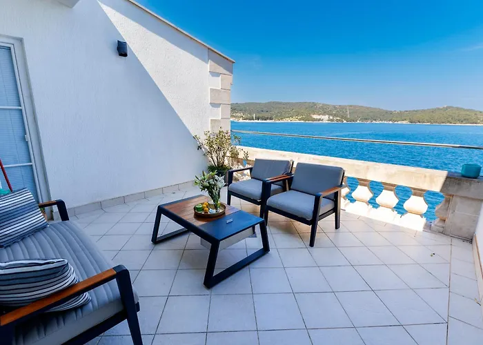 Seafront Penthouse Appartamento