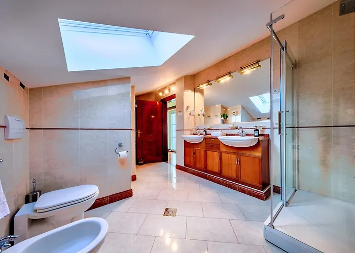 Seafront Penthouse Appartamento