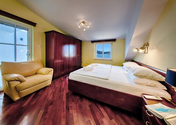 Seafront Penthouse *