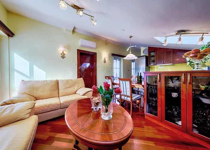 Seafront Penthouse Appartamento Vis